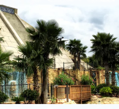 Exterior of Cancun Lagoon Mini Golf