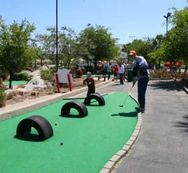 broadway grand prix mini golf mini golf players