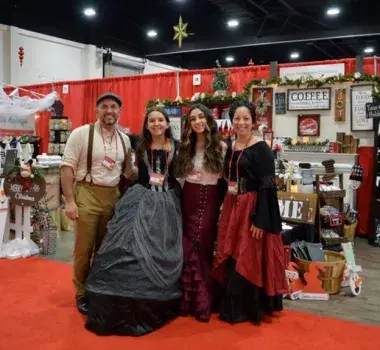 EXT 43rd Annual Dickens Christmas Show Festivals Image 3 43rd Annual Dickens Christmas Show Festivals Photo 4