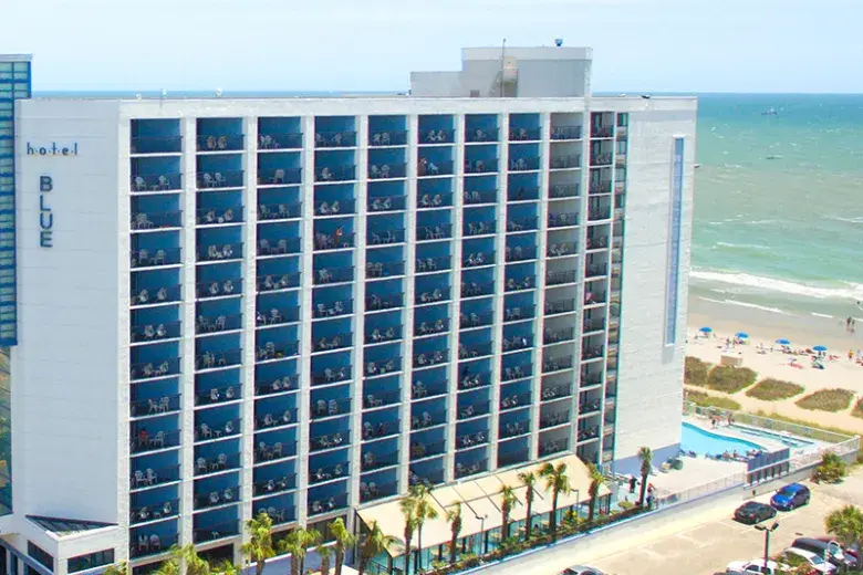 Canadian Neighbor Savings! Save Up to Half Off at hotel BLUE! Photo