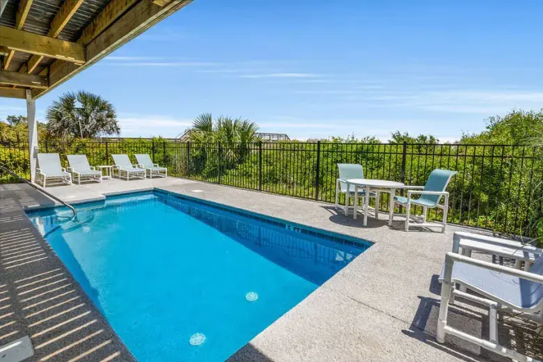 Thomas Beach Vacations Photo 7