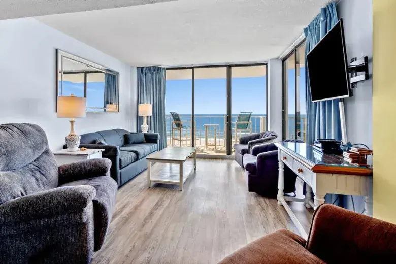Thomas Beach Vacations Photo 4